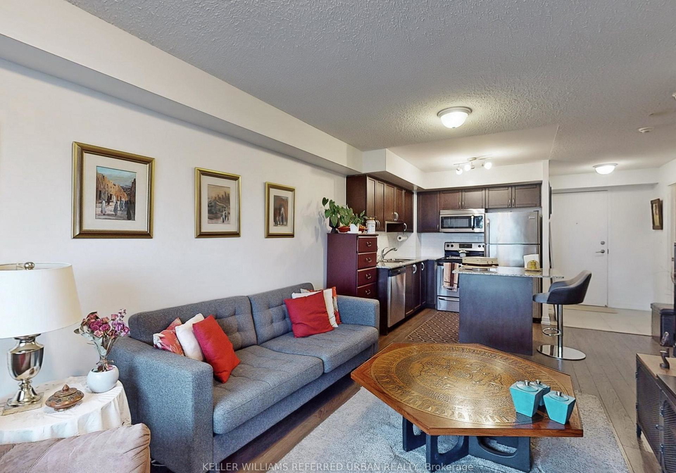 816-lansdowne-avenue-toronto-ontario-w12590616