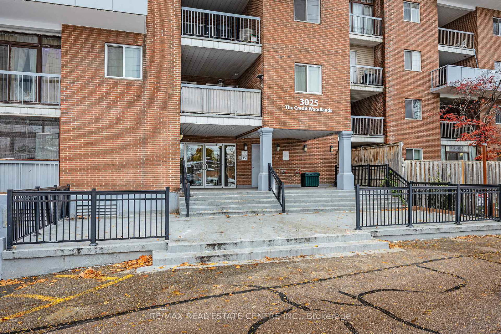 3025-the-credit-woodlands-mississauga-ontario-w12590686