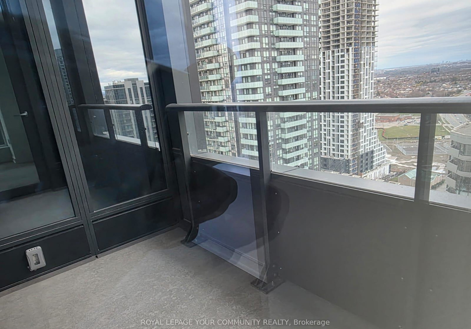 395-square-one-drive-mississauga-ontario-w12591124