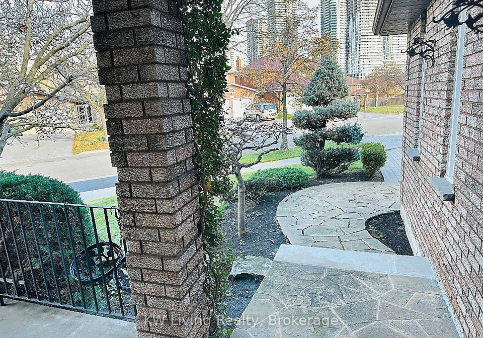 533-greenpark-crescent-mississauga-ontario-w12591234