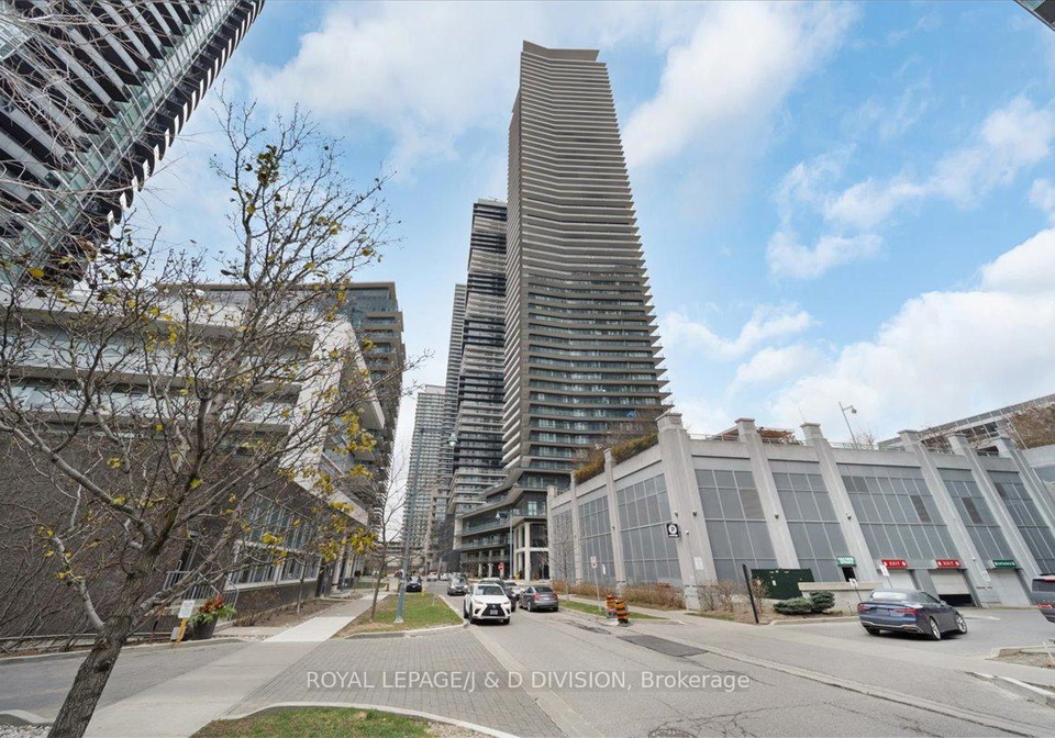 38-annie-craig-drive-etobicoke-ontario-w12591348