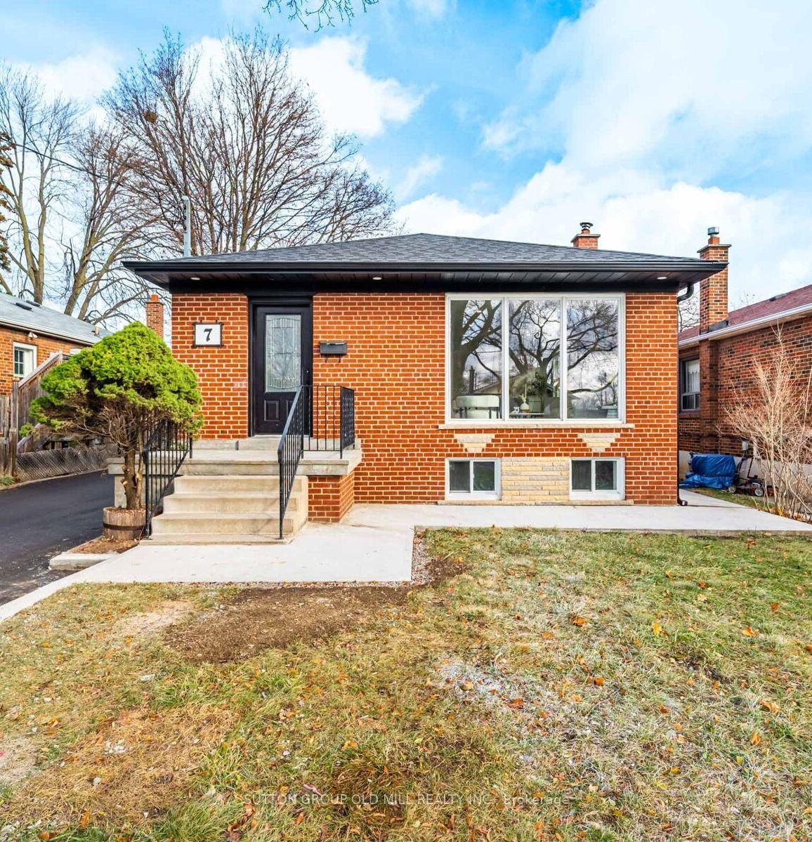7-heatherglen-road-etobicoke-ontario-w12591924