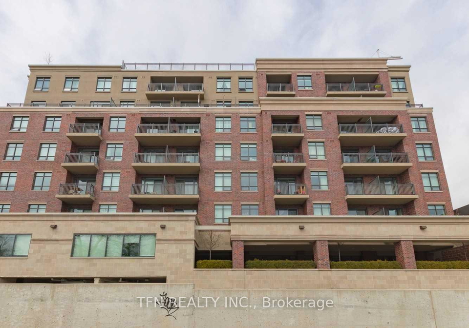 3563-lake-shore-boulevard-w-etobicoke-ontario-w12592214