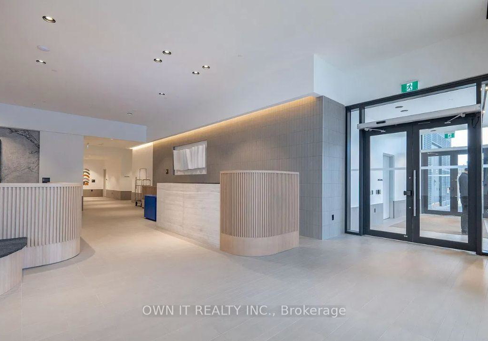 395-square-one-drive-mississauga-ontario-w12592726