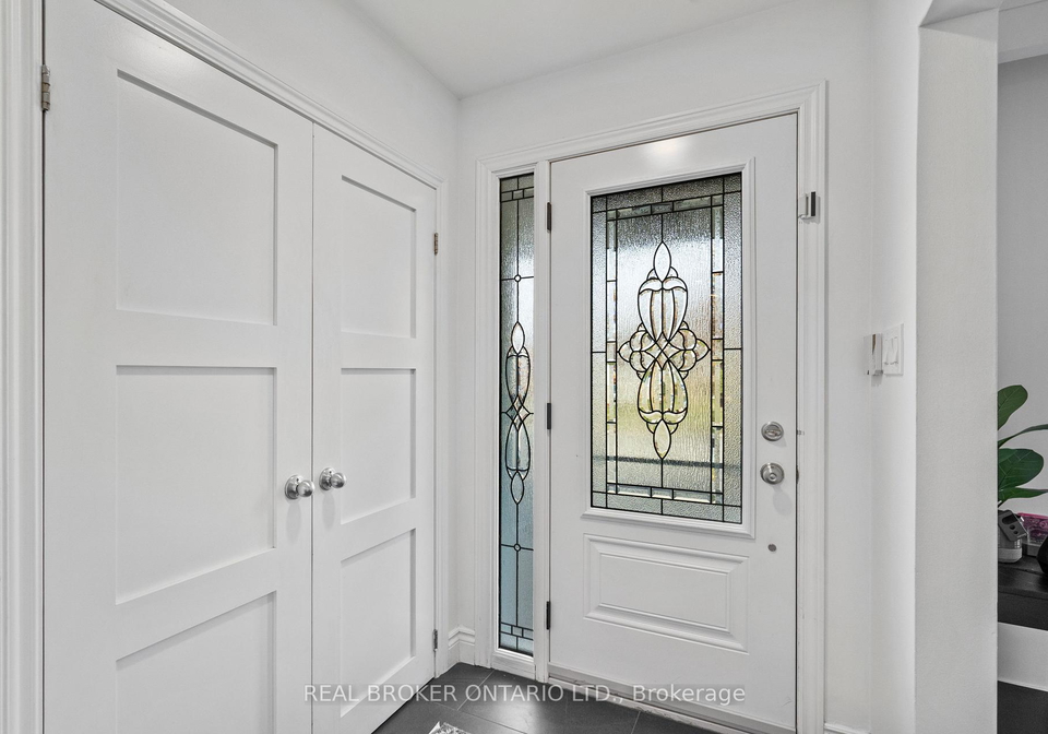 21-decarie-circle-etobicoke-ontario-w12593562