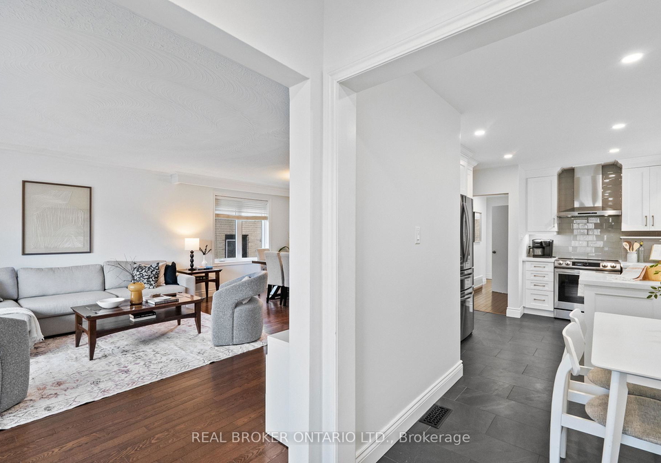 21-decarie-circle-etobicoke-ontario-w12593562