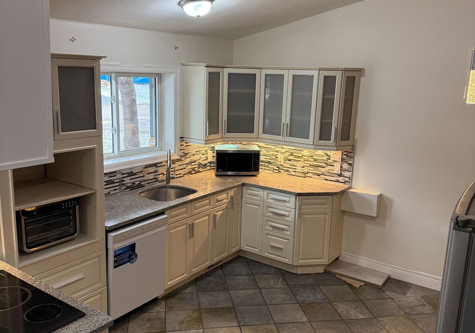 25-joseph-street-mississauga-ontario-w12593938