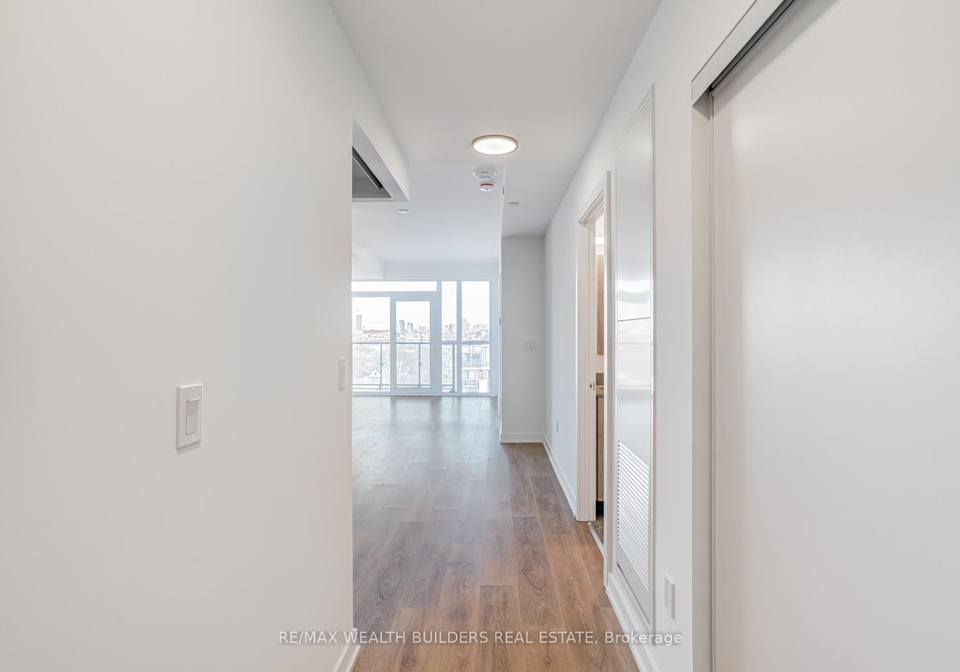 1037-the-queensway-etobicoke-ontario-w12594258