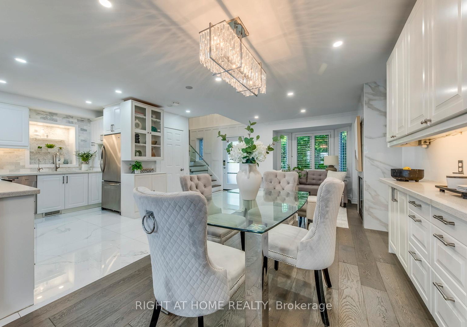 43-south-kingsway-toronto-ontario-w12594472