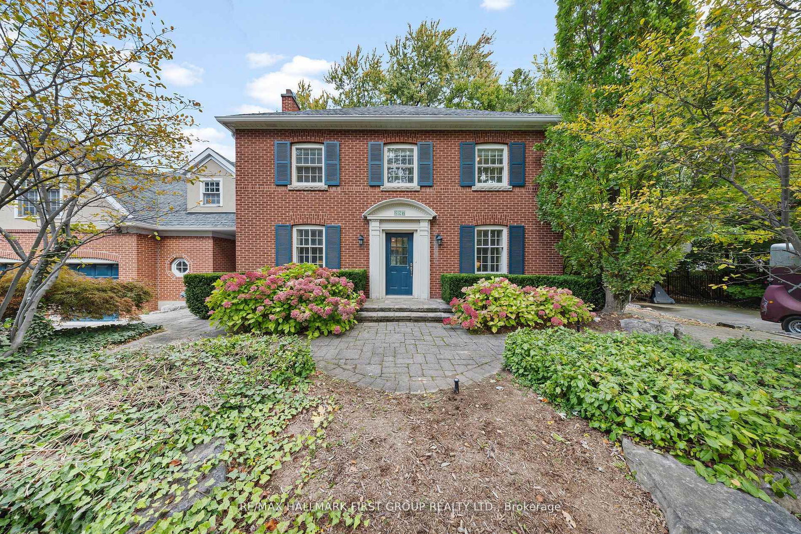 257-roseland-crescent-burlington-ontario-w12594654