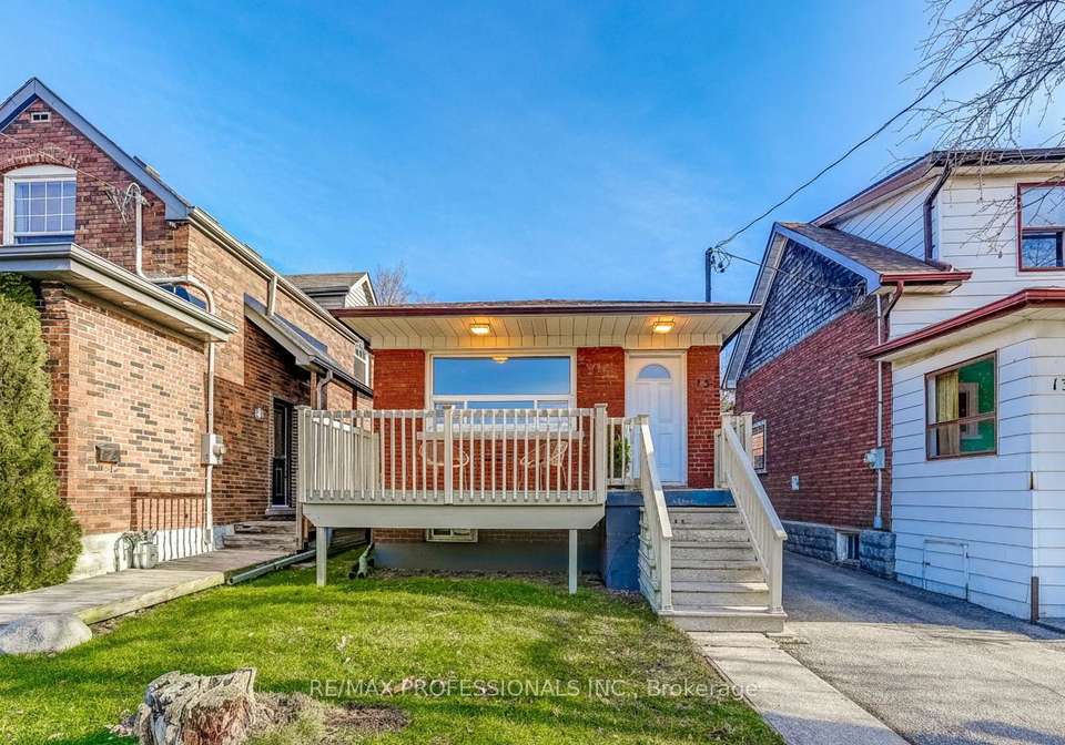 15-fifteenth-street-etobicoke-ontario-w12594692