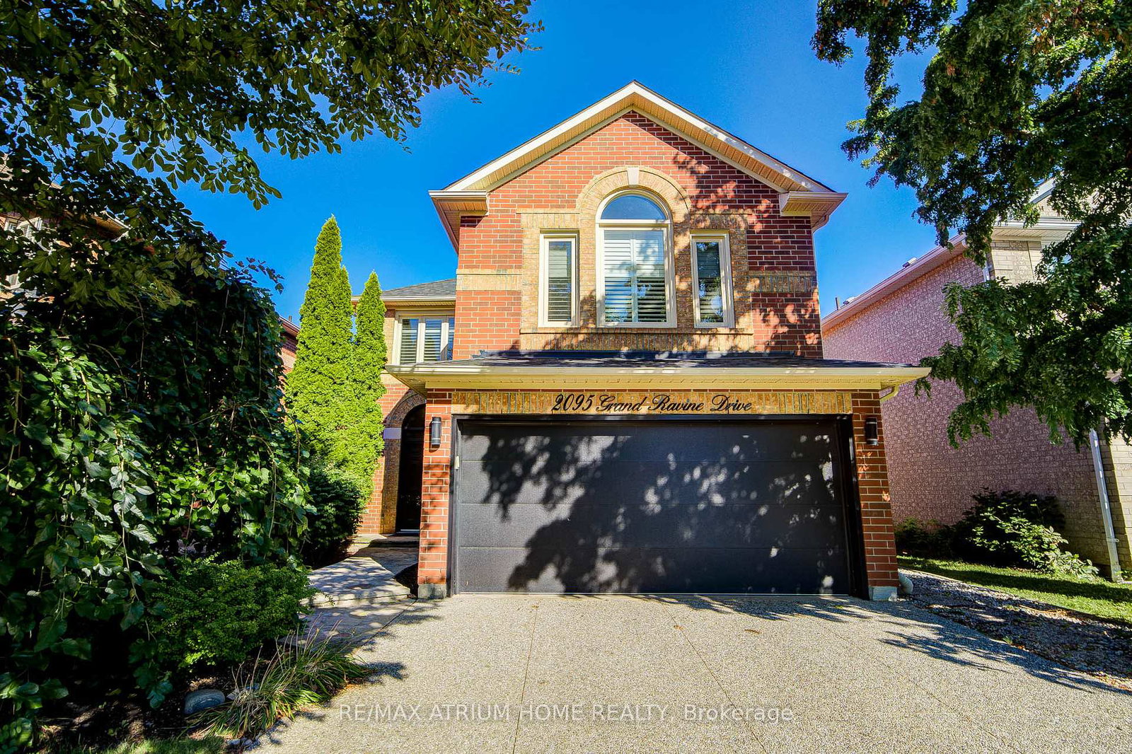 2095-grand-ravine-drive-oakville-ontario-w12594834