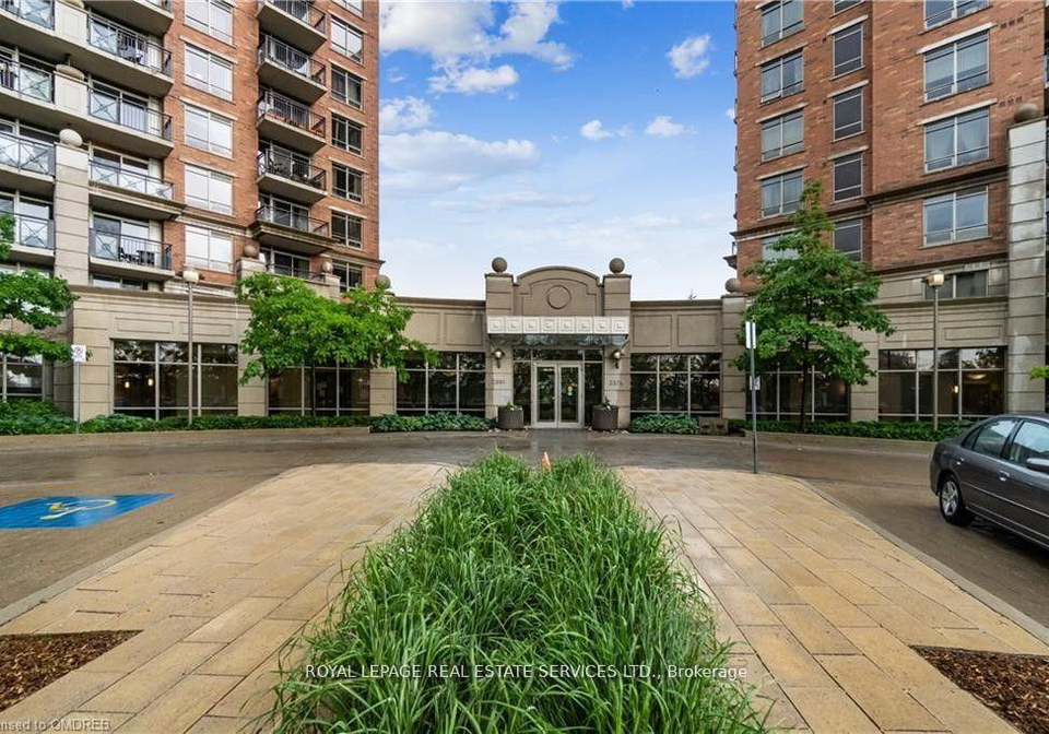 2379-central-park-drive-oakville-ontario-w12595124
