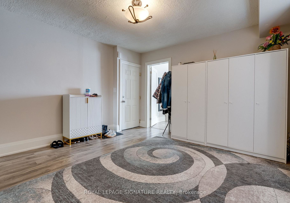 20-portland-street-etobicoke-ontario-w12595426