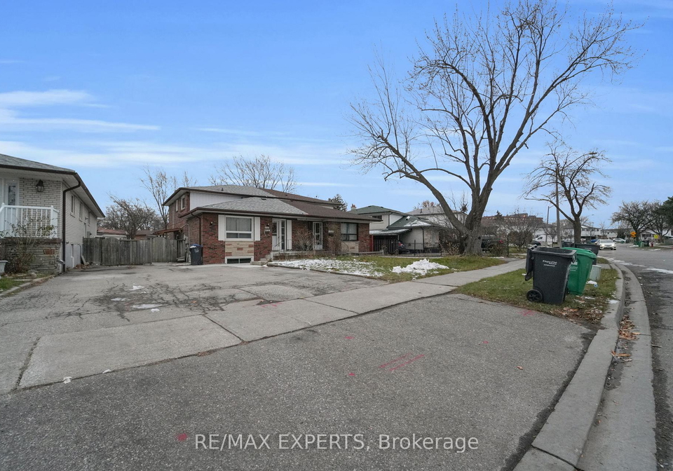 6862-darcel-avenue-mississauga-ontario-w12595592