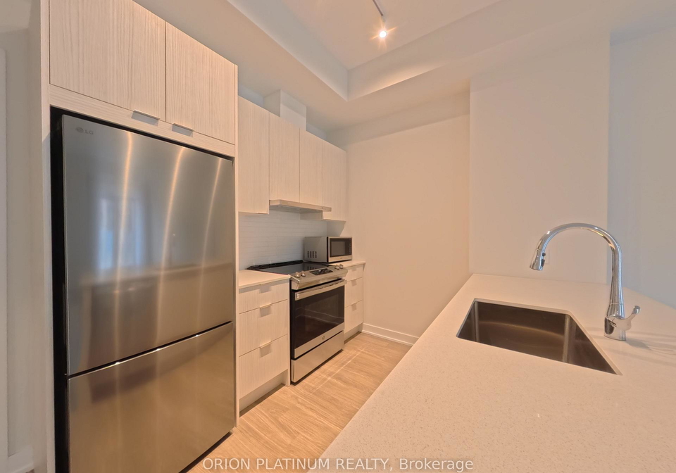 430-square-one-drive-mississauga-ontario-w12595598