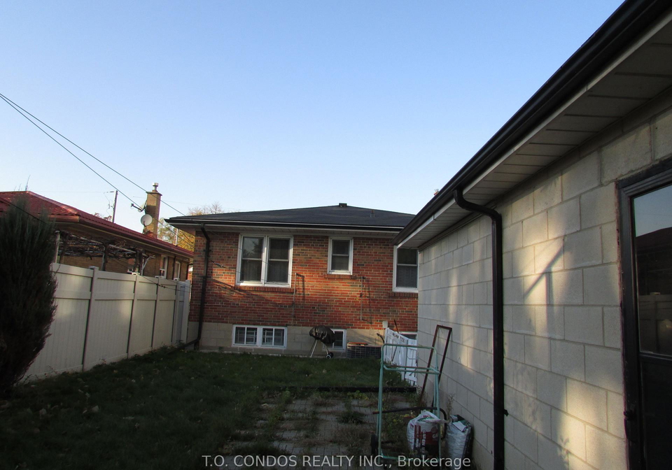 21-black-creek-boulevard-toronto-ontario-w12596226