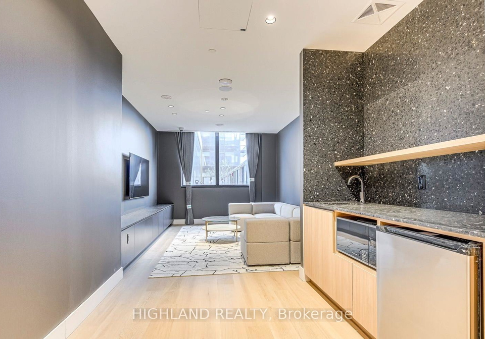 395-square-one-drive-mississauga-ontario-w12596374