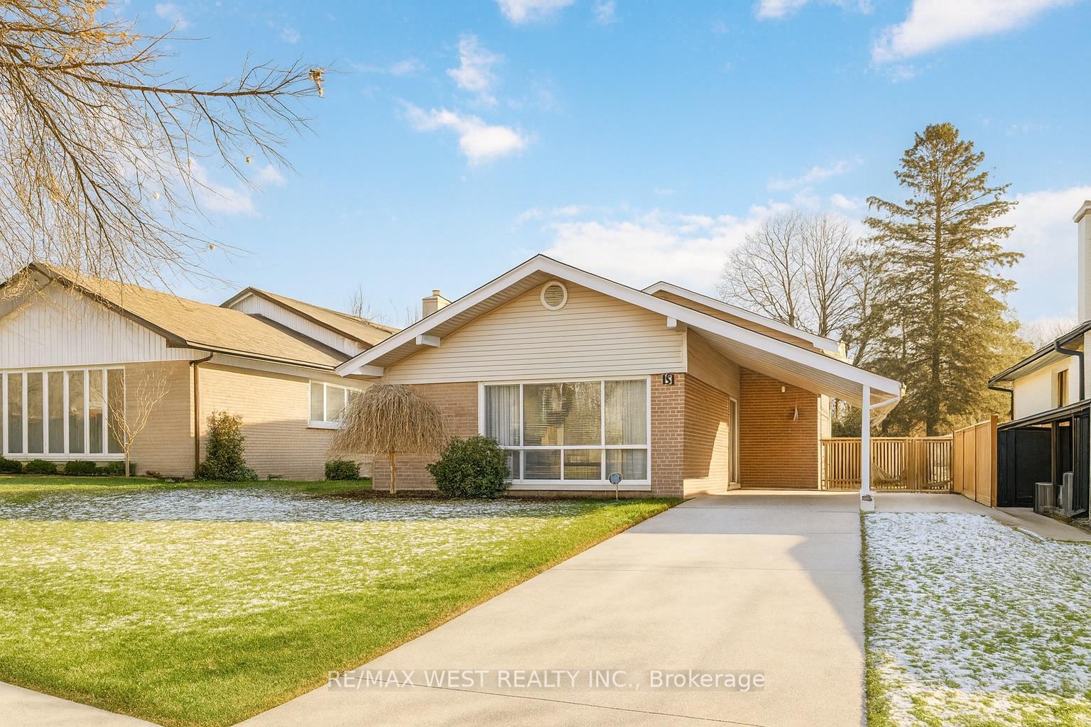 5-henley-crescent-etobicoke-ontario-w12596472