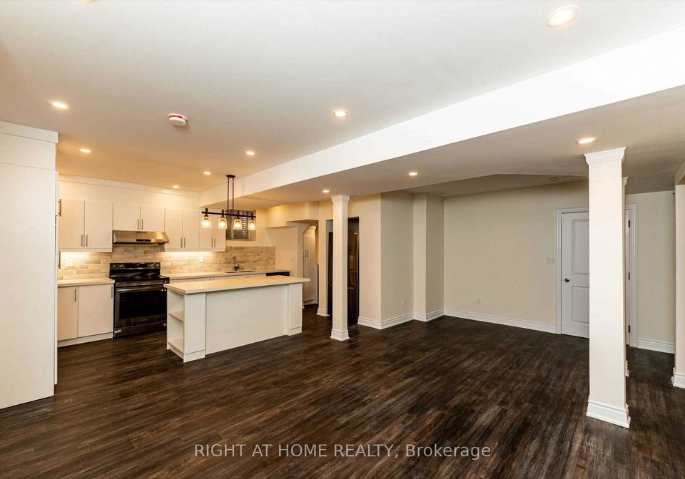 3175-buttonbush-trail-oakville-ontario-w12598400