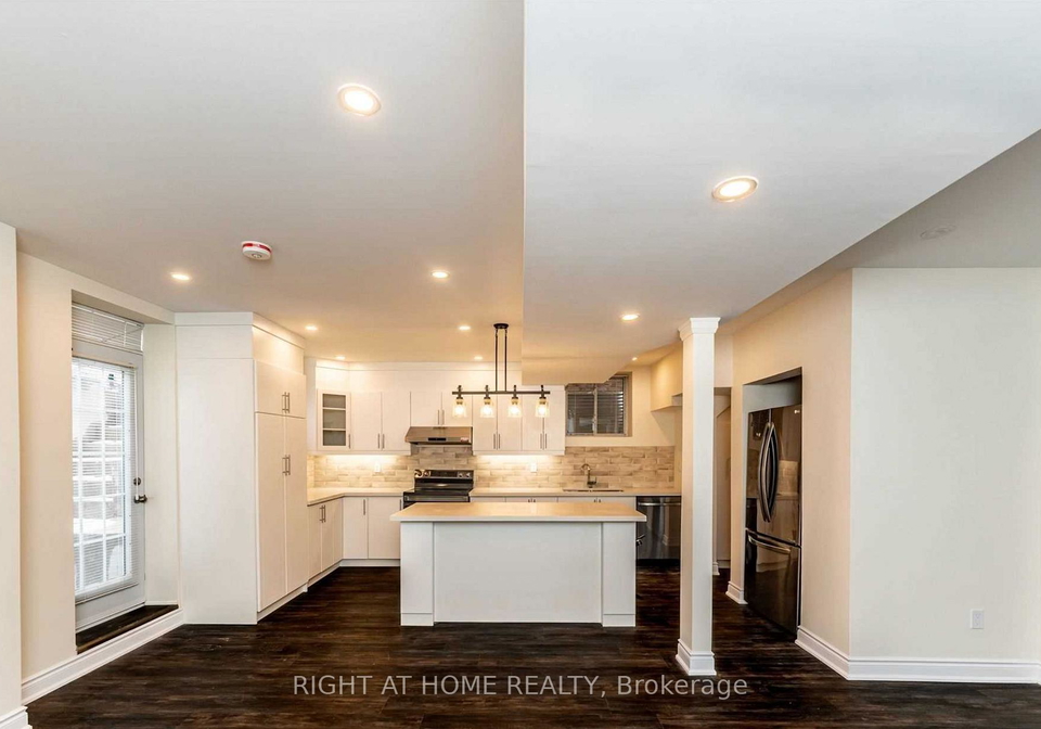 3175-buttonbush-trail-oakville-ontario-w12598400