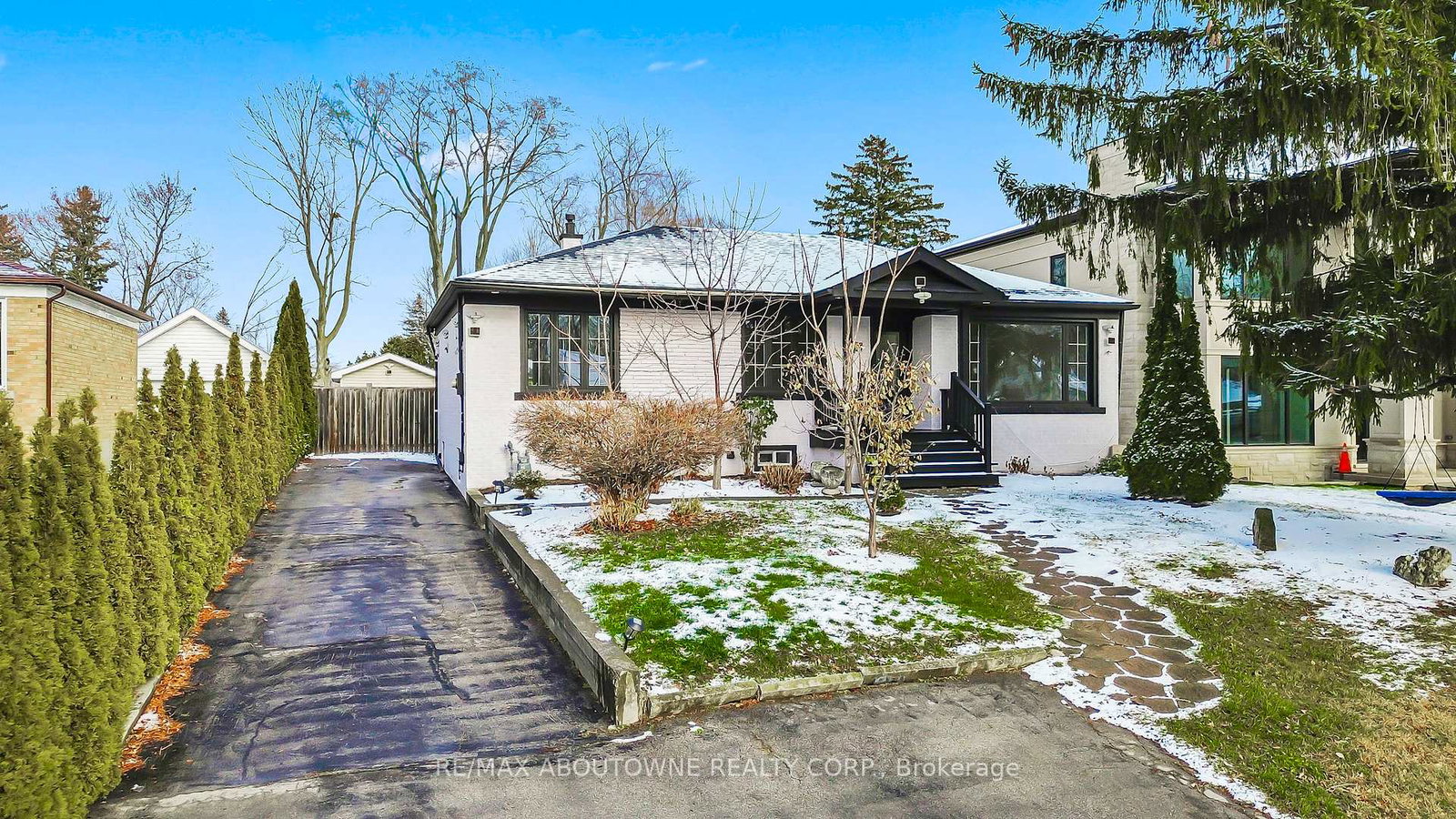 231-woodale-avenue-oakville-ontario-w12598862