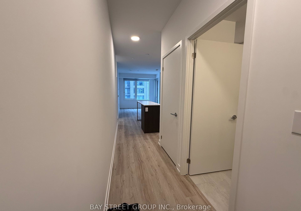 395-square-one-drive-mississauga-ontario-w12599486
