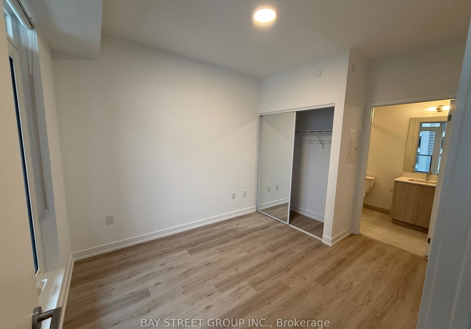 395-square-one-drive-mississauga-ontario-w12599486