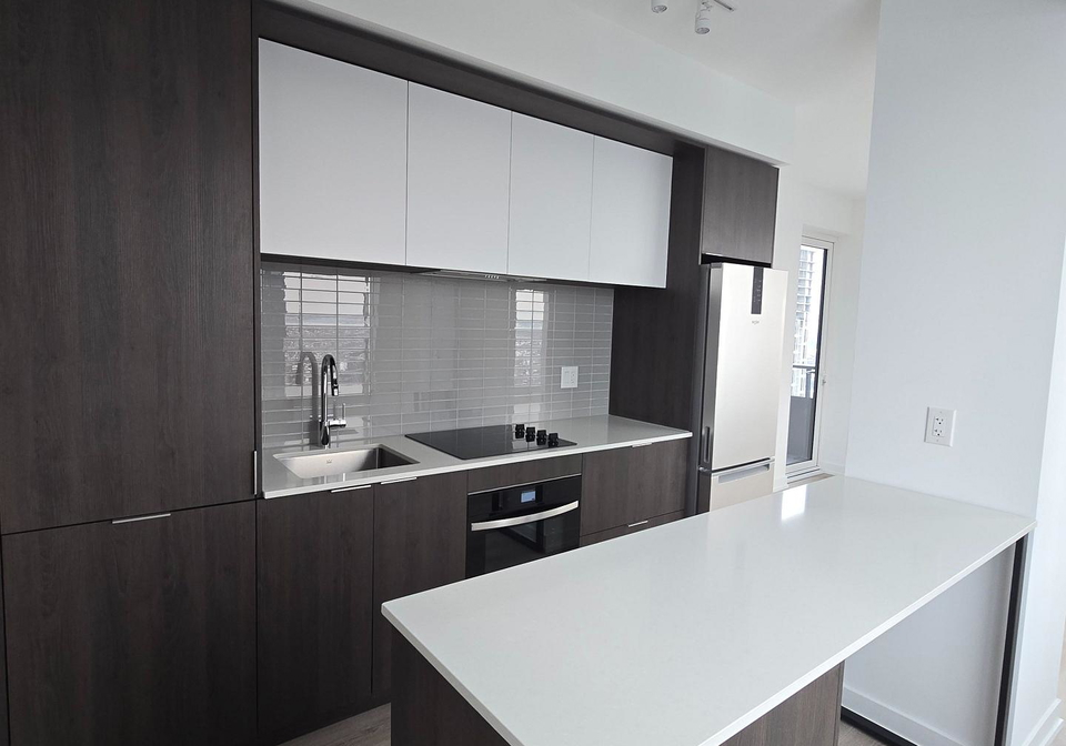 395-square-one-drive-mississauga-ontario-w12599580