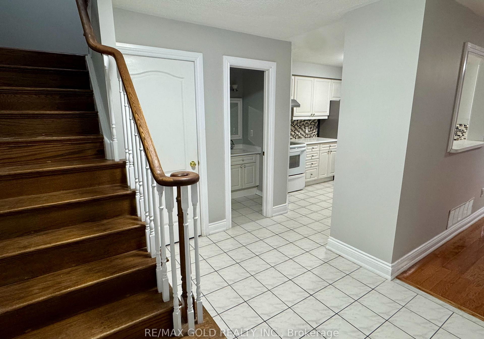 9-upwood-place-brampton-ontario-w12599592