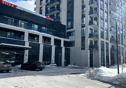 202-burnhamthorpe-road-e-mississauga-ontario-w12600054