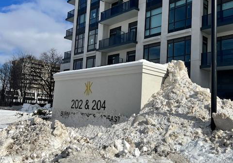 202-burnhamthorpe-road-e-mississauga-ontario-w12600054