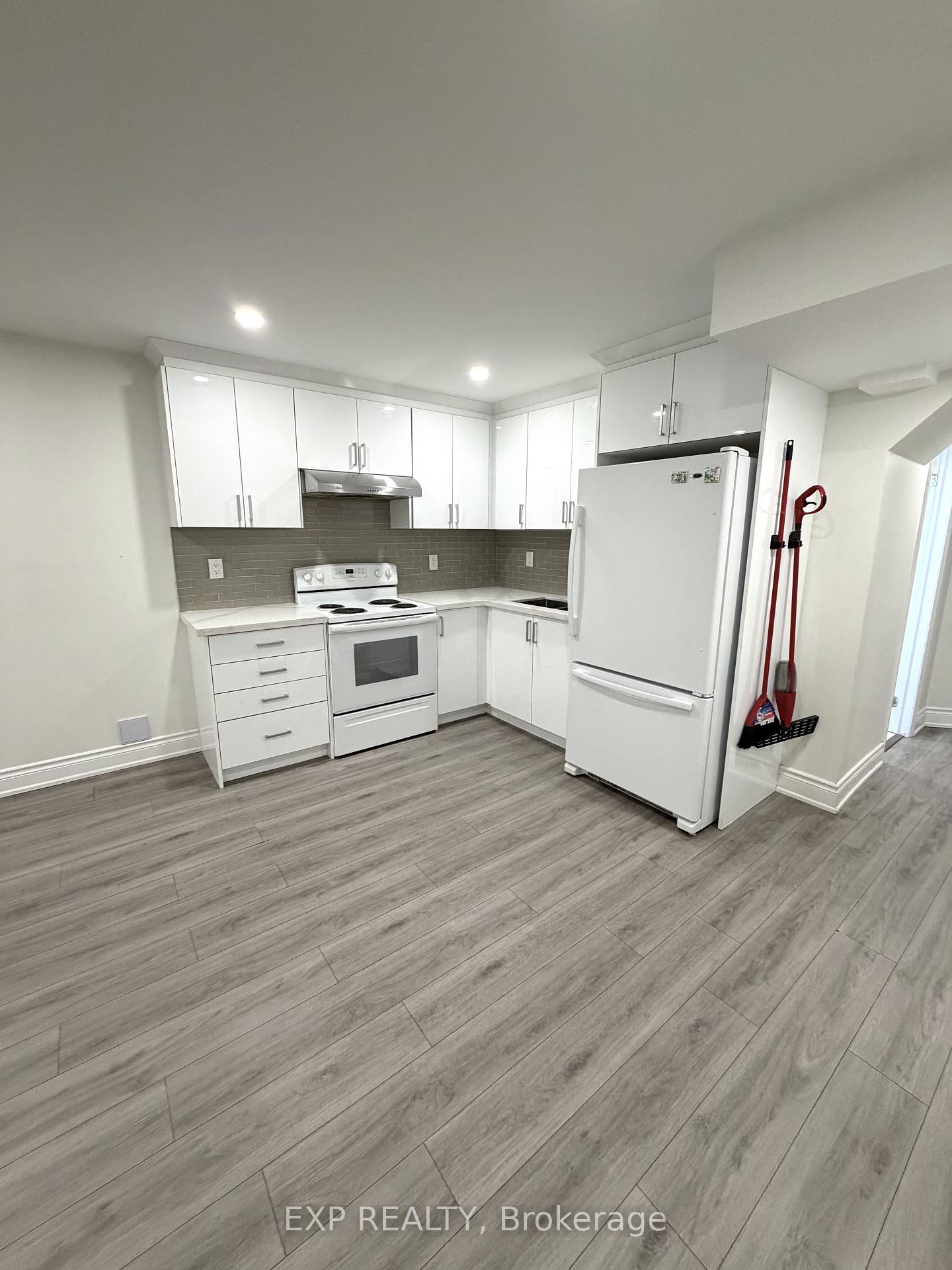 16-lady-evelyn-crescent-brampton-ontario-w12600584