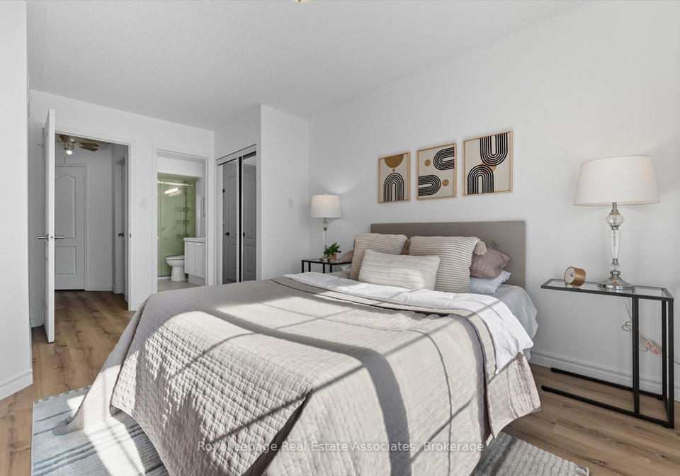 443-stonetree-court-mississauga-ontario-w12601100