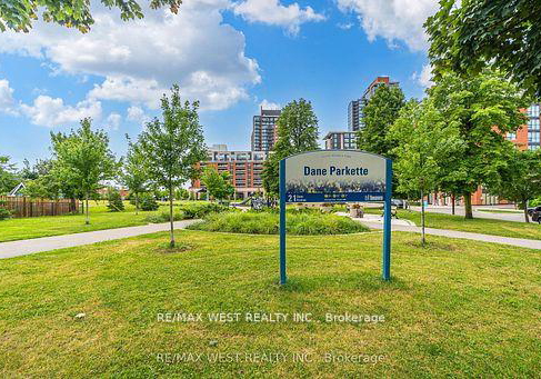 lawrence-avenue-north-york-ontario-w12602126