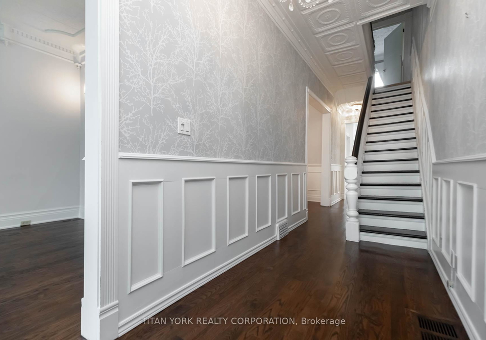 572-indian-grove-toronto-ontario-w12602286