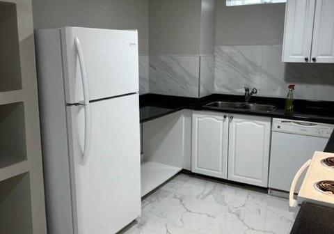 411-bristol-road-w-mississauga-ontario-w12602448