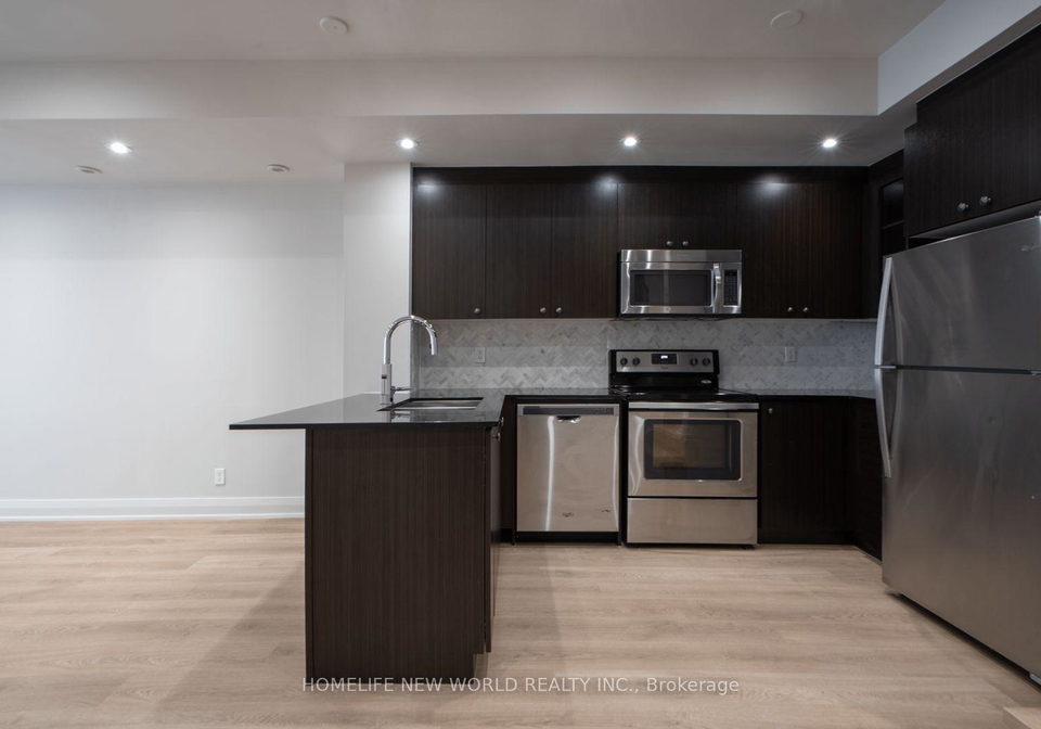 135-long-branch-avenue-etobicoke-ontario-w12602550