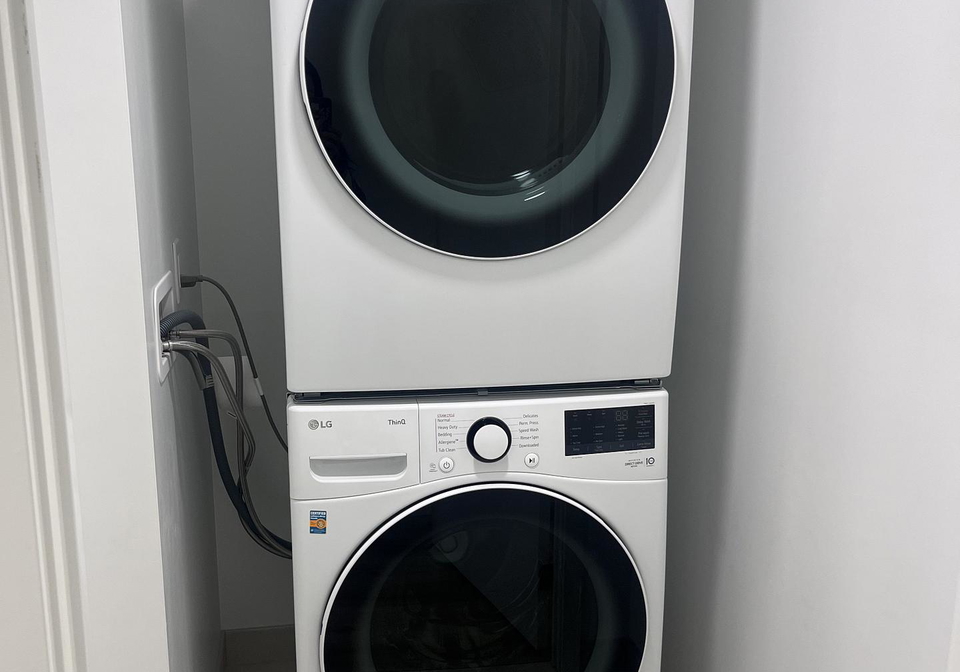 395-square-one-drive-mississauga-ontario-w12603436