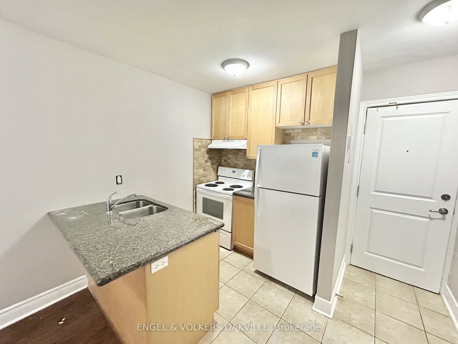 11-thirty-third-street-etobicoke-ontario-w12604022