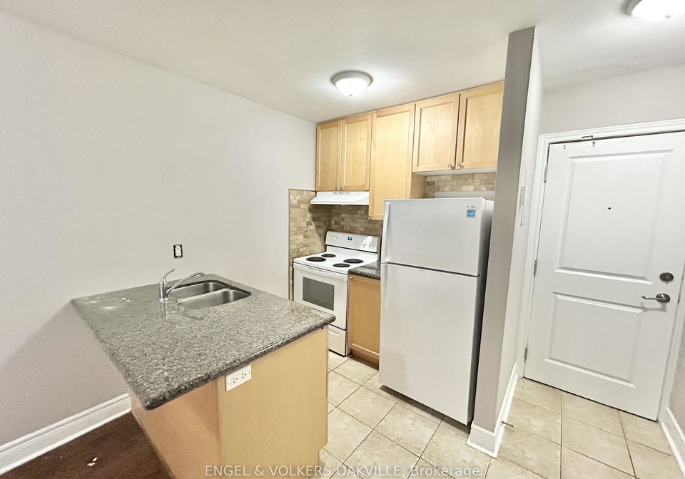 11-thirty-third-street-etobicoke-ontario-w12604022