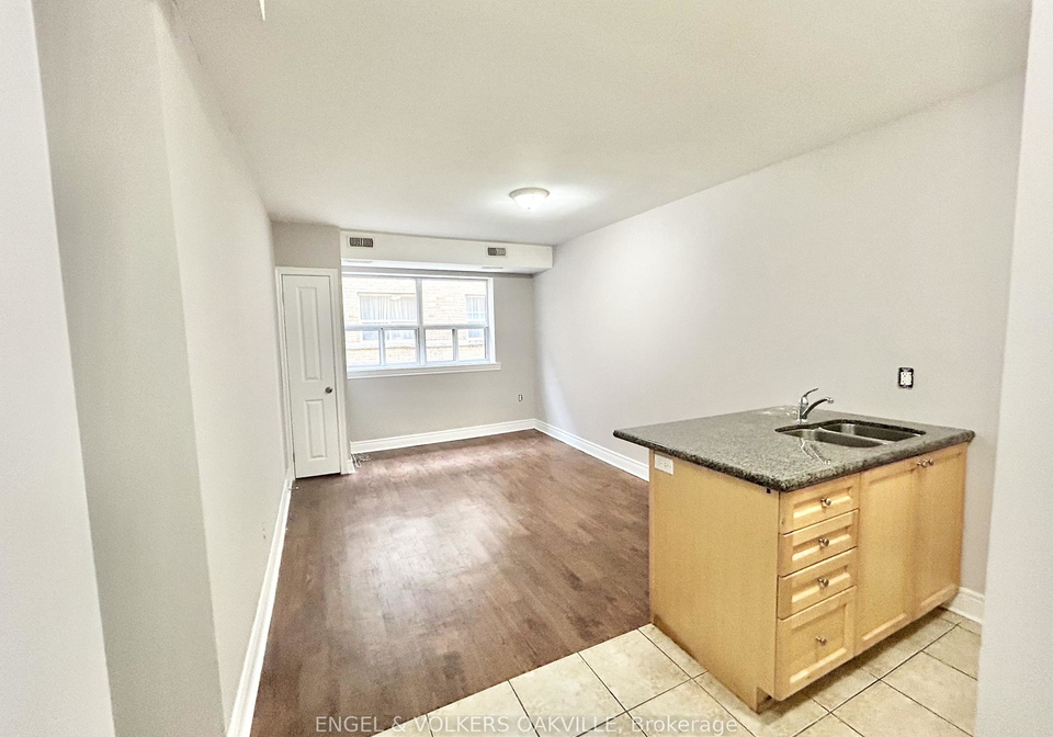 11-thirty-third-street-etobicoke-ontario-w12604022