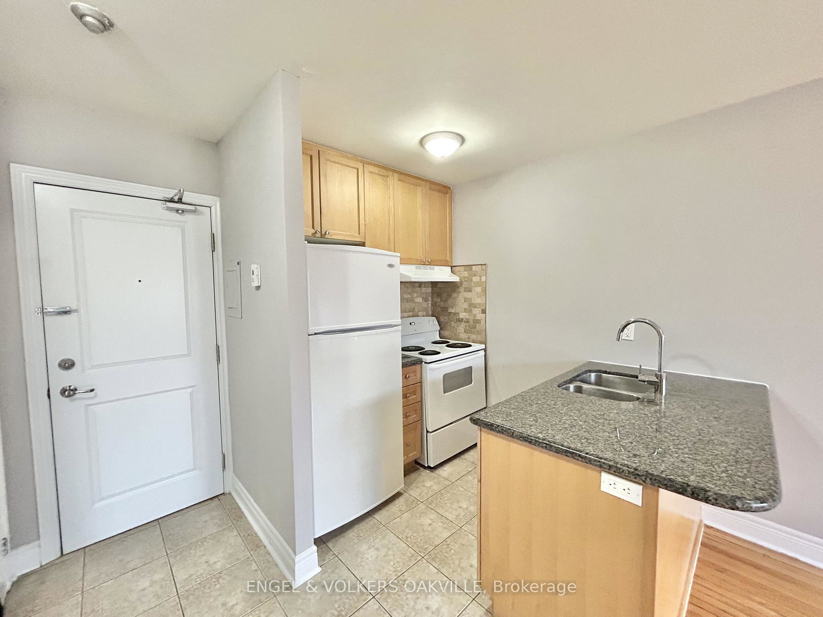 11-thirty-third-street-etobicoke-ontario-w12604024