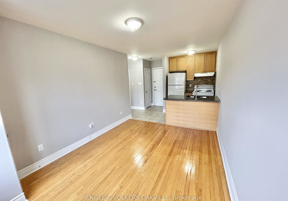 11-thirty-third-street-etobicoke-ontario-w12604024