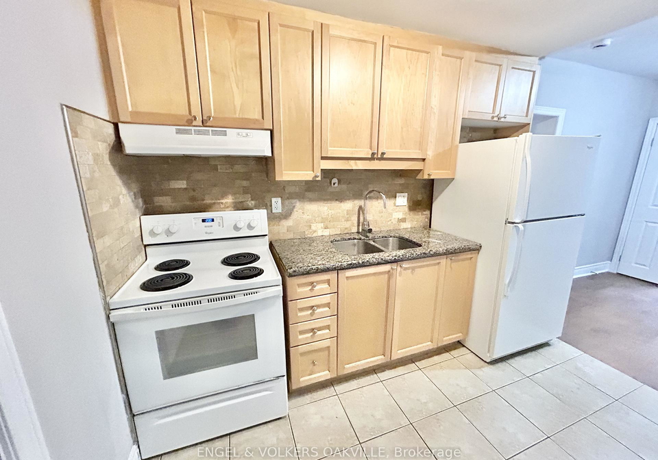 15-thirty-third-street-etobicoke-ontario-w12604032