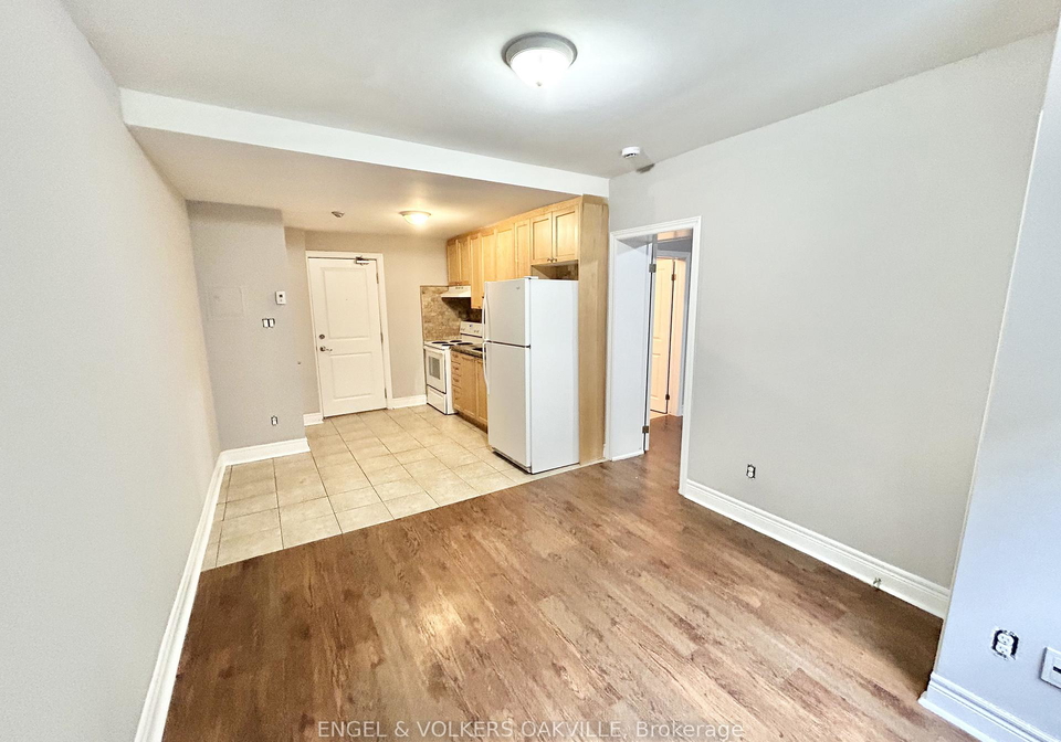 15-thirty-third-street-etobicoke-ontario-w12604032