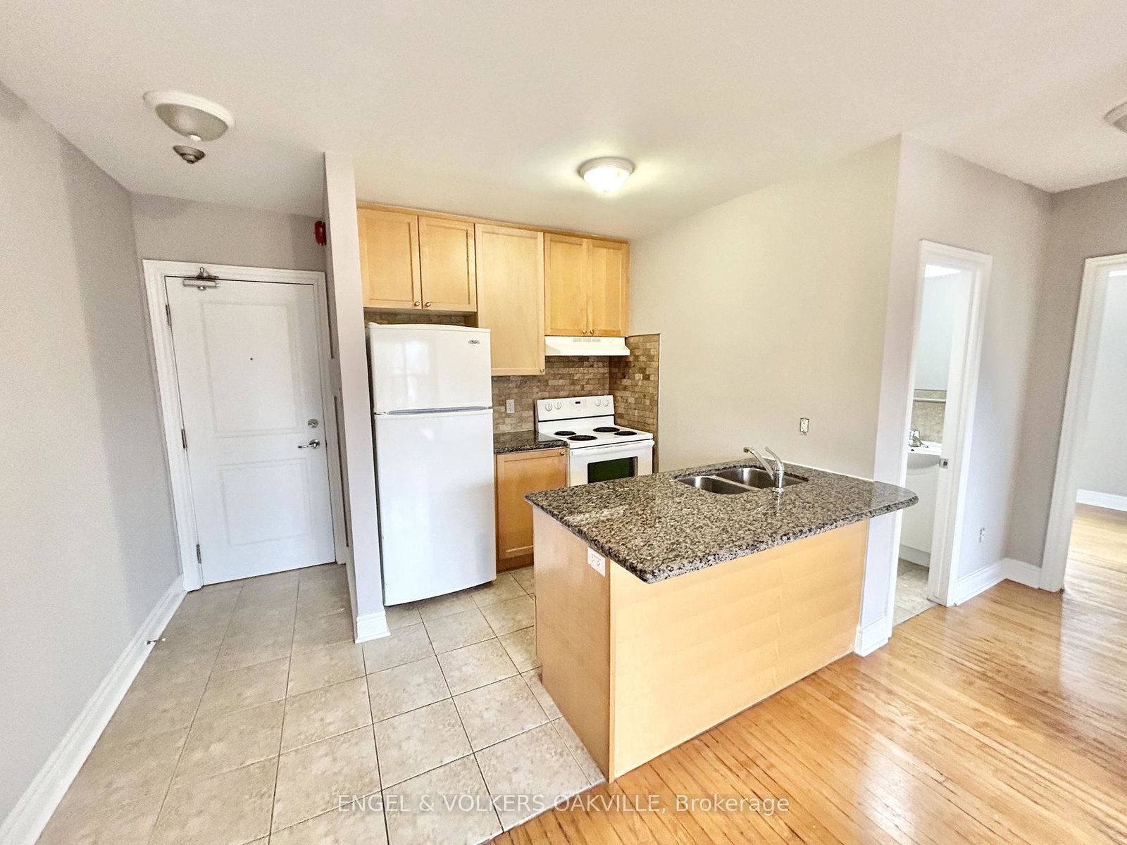 15-thirty-third-street-etobicoke-ontario-w12604034