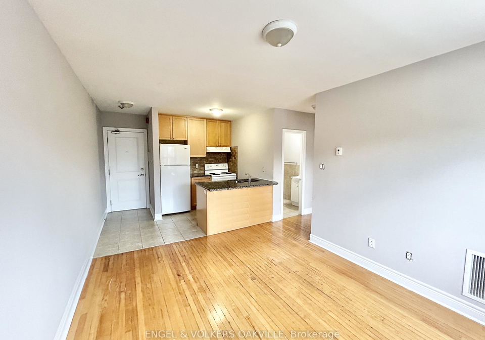 15-thirty-third-street-etobicoke-ontario-w12604034