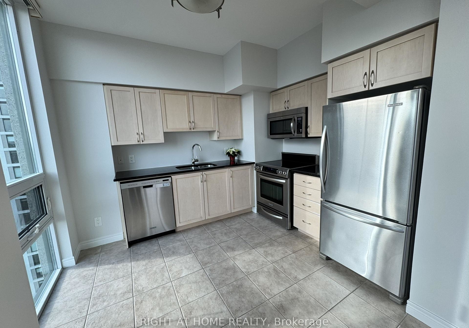 208-enfield-place-mississauga-ontario-w12604340