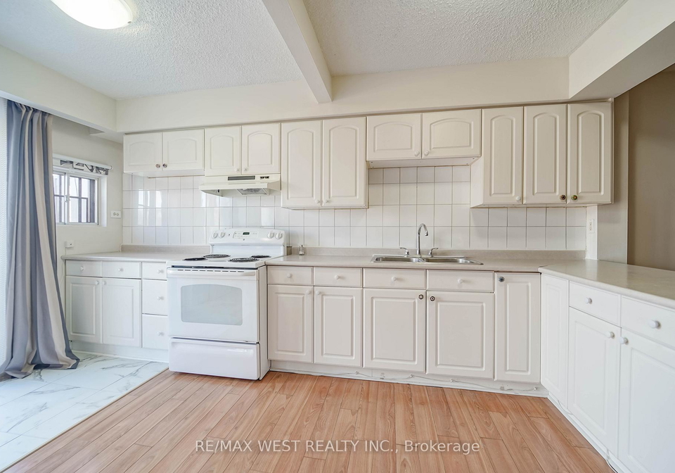 818a-the-queensway-etobicoke-ontario-w12604962